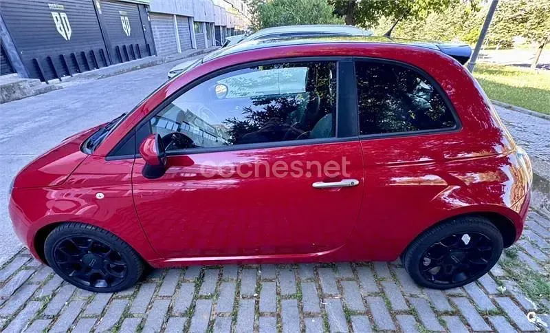 Używany Fiat 500 85 KM (62 kW) 2013 Czerwony Sedan/Limuzyna