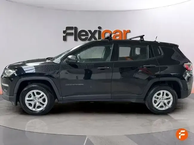 Usado Jeep Compass Sport 140 CV (102 kW) 2018 Negro SUV