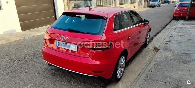 Rojo Usado 2018 Audi A3 Sportback Berlina | 12.499 € (Super precio) - Imagen 1/4