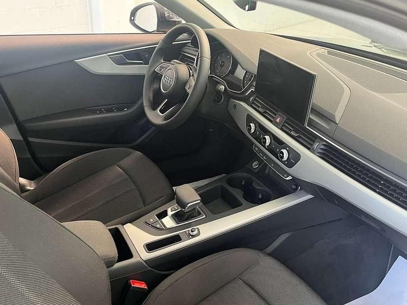 Usado Audi A4 Advanced 163 CV (119 kW) 2020 Gris Berlina