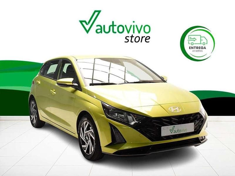 Verde Usado 2024 Hyundai i20 Utilitario | 14.400 € (Precio justo) - Imagen 1/4
