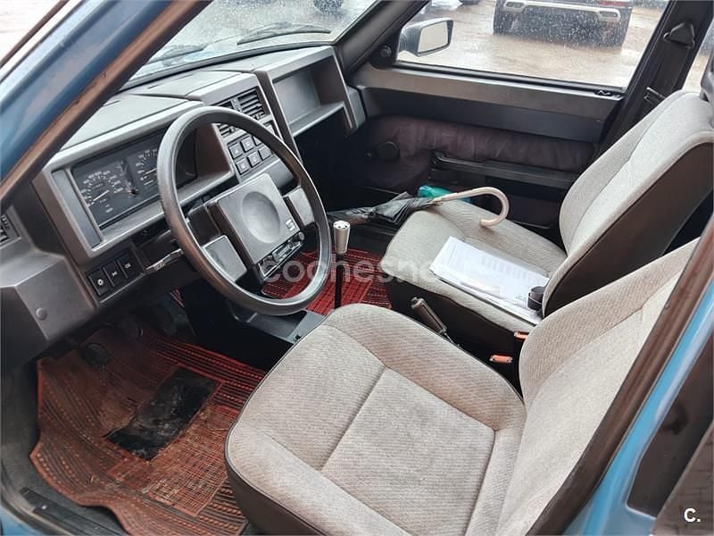 Usado Seat Ronda 85 CV (62 kW) 1984 Azul Utilitario