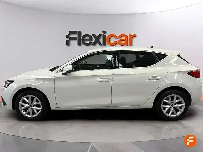 Usado Seat Leon Style 116 CV (85 kW) 2025 Blanco