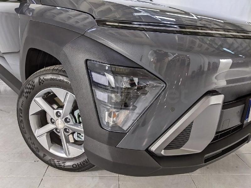 Usado Hyundai Kona 129 CV (94 kW) 2025 Gris / plata SUV