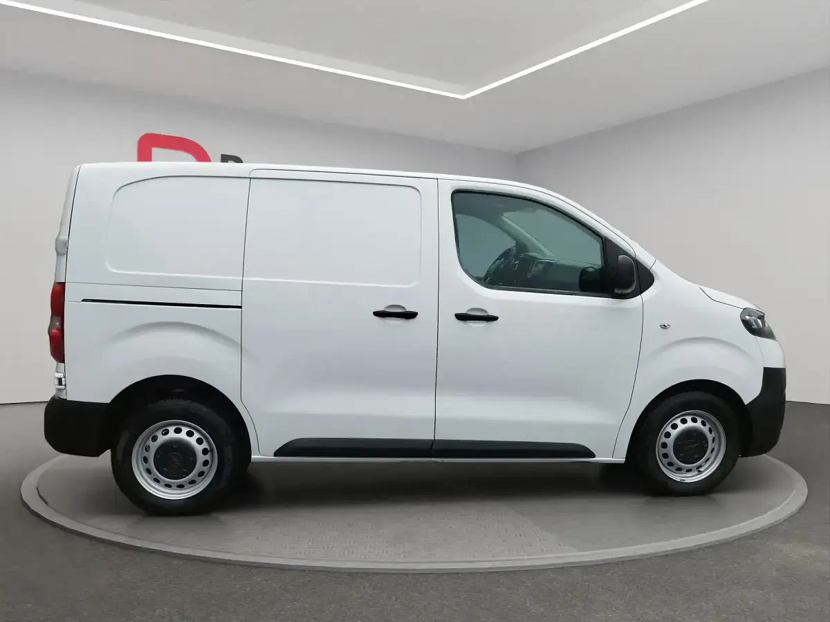 Usado Opel Vivaro 102 CV (75 kW) 2020 Blanco Monovolumen