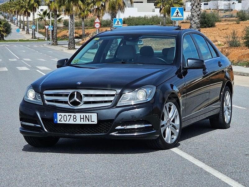 Usado Mercedes C220 Avantgarde 170 CV (125 kW) 2013 Negro Berlina