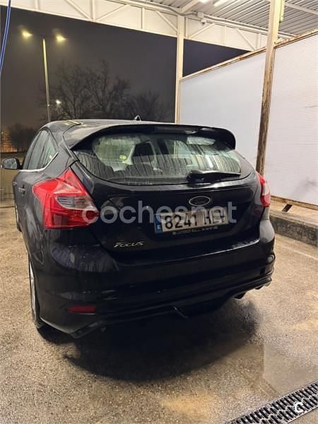 Usado Ford Focus Sport 115 CV (84 kW) 2012 Negro Berlina