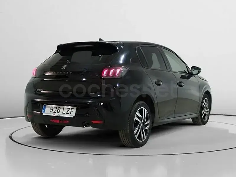Usado Peugeot 208 Allure 100 CV (73 kW) 2022 Negro Utilitario