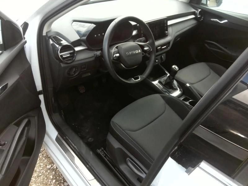 Usado Skoda Fabia Selection 95 CV (69 kW) 2025 Blanco Utilitario