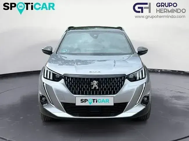 Usado Peugeot 2008 GT 130 CV (95 kW) 2022 Gris SUV