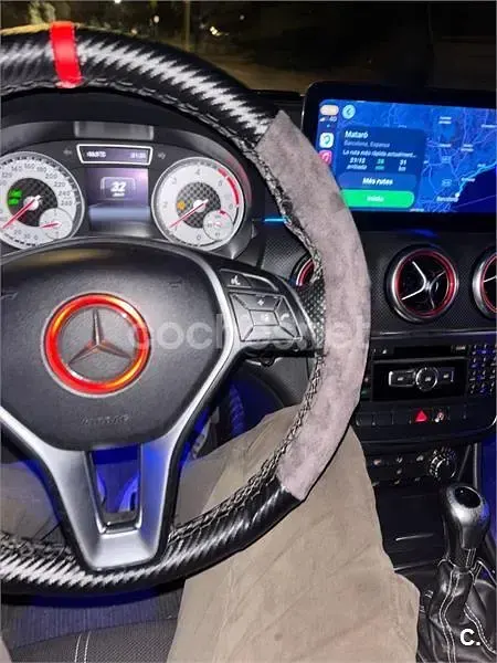 Usado Mercedes A180 Style 109 CV (80 kW) 2015 Blanco Berlina