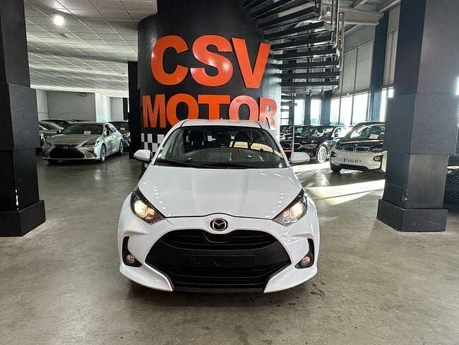 Usado Mazda 2 Center-Line 116 CV (85 kW) 2024 Blanco Berlina