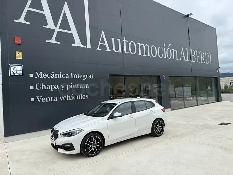 Usado BMW 116 116 CV (85 kW) 2021 Blanco Utilitario