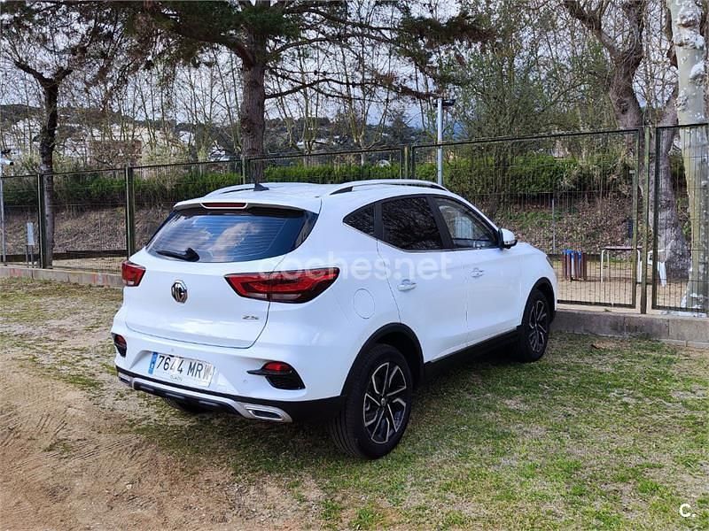 Usado MG ZS Luxury 111 CV (81 kW) 2024 Blanco SUV