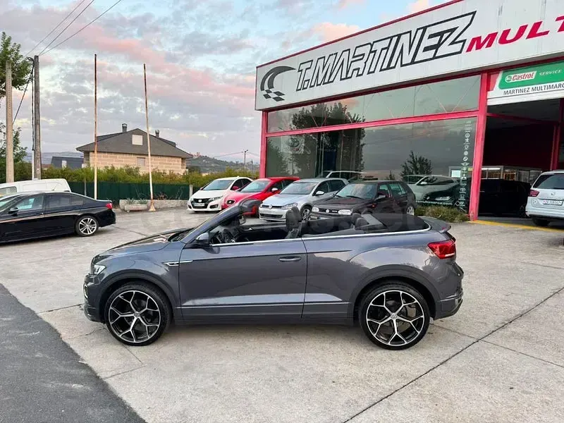 Usado VW T-Roc R-line 150 CV (110 kW) 2020 Gris / plata SUV