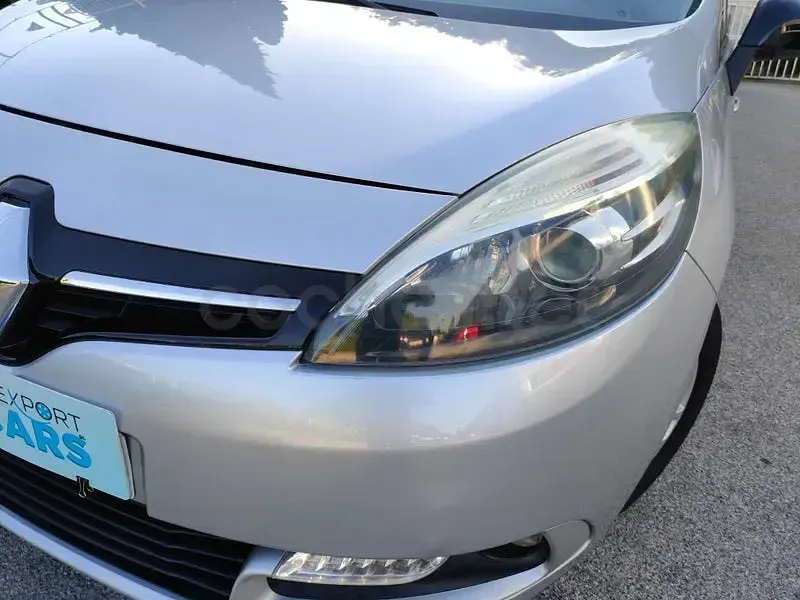 Usado Renault Scénic III LIMITED 115 CV (84 kW) 2014 Gris / plata Monovolumen