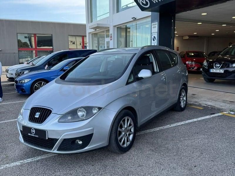 Usado Seat Altea XL Style 105 CV (77 kW) 2013 Gris / plata Monovolumen