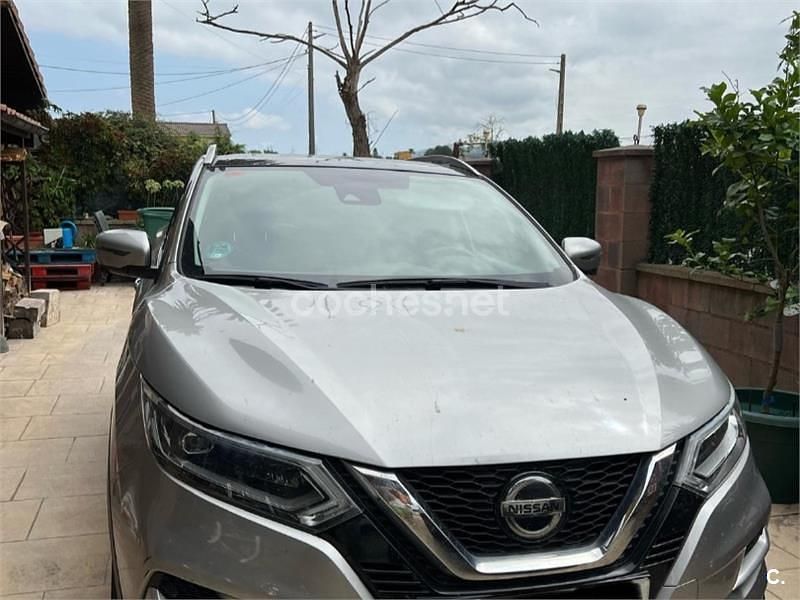 Usado Nissan Qashqai N-Connecta 115 CV (84 kW) 2018 Gris / plata SUV
