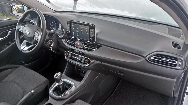 Blanco Usado 2021 Hyundai i30 | 24.500 € (Caro) - Imagen 1/4