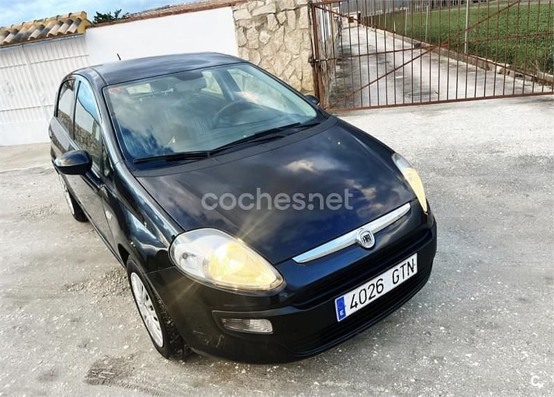 Negro Usado 2010 Fiat Punto Evo Dynamic Utilitario | 3000 € (Buen precio) - Imagen 1/4