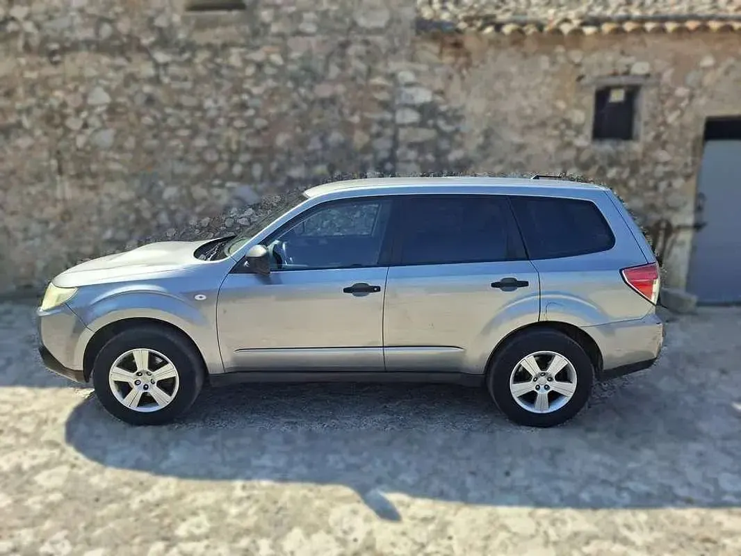 Usado Subaru Forester Sport 147 CV (108 kW) 2011 Gris SUV