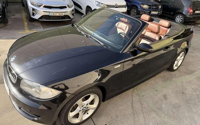 Negro Usado 2009 BMW 118 Cabriolet Descapotable | 8900 € (Buen precio) - Imagen 1/4