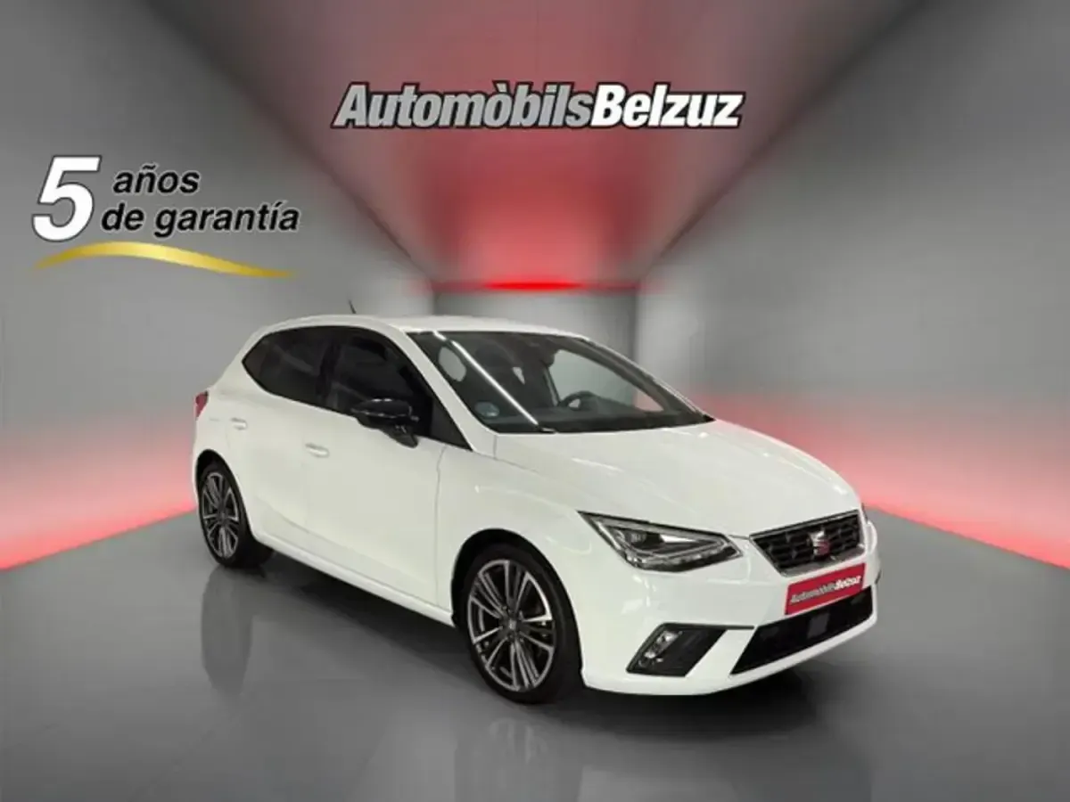 Usado Seat Ibiza FR 150 CV (110 kW) 2024 Blanco Utilitario