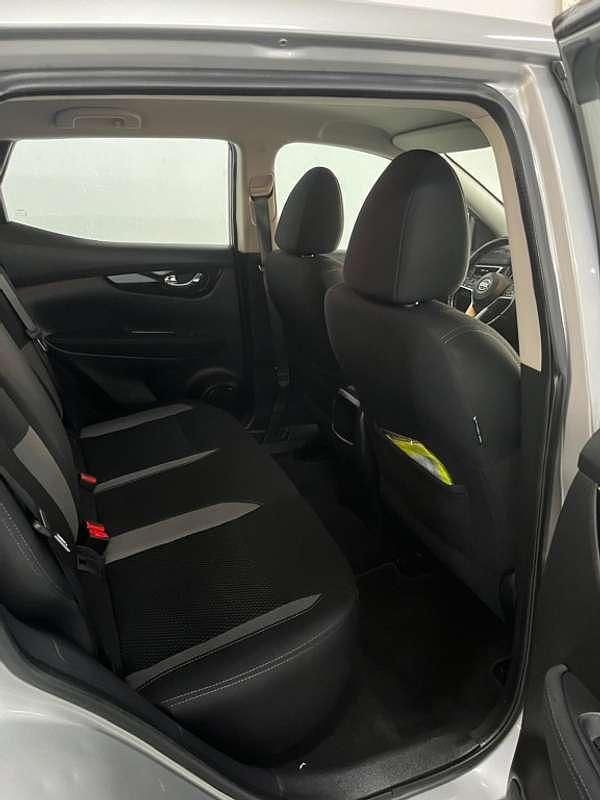 Usado Nissan Qashqai Acenta 116 CV (85 kW) 2020 Gris SUV