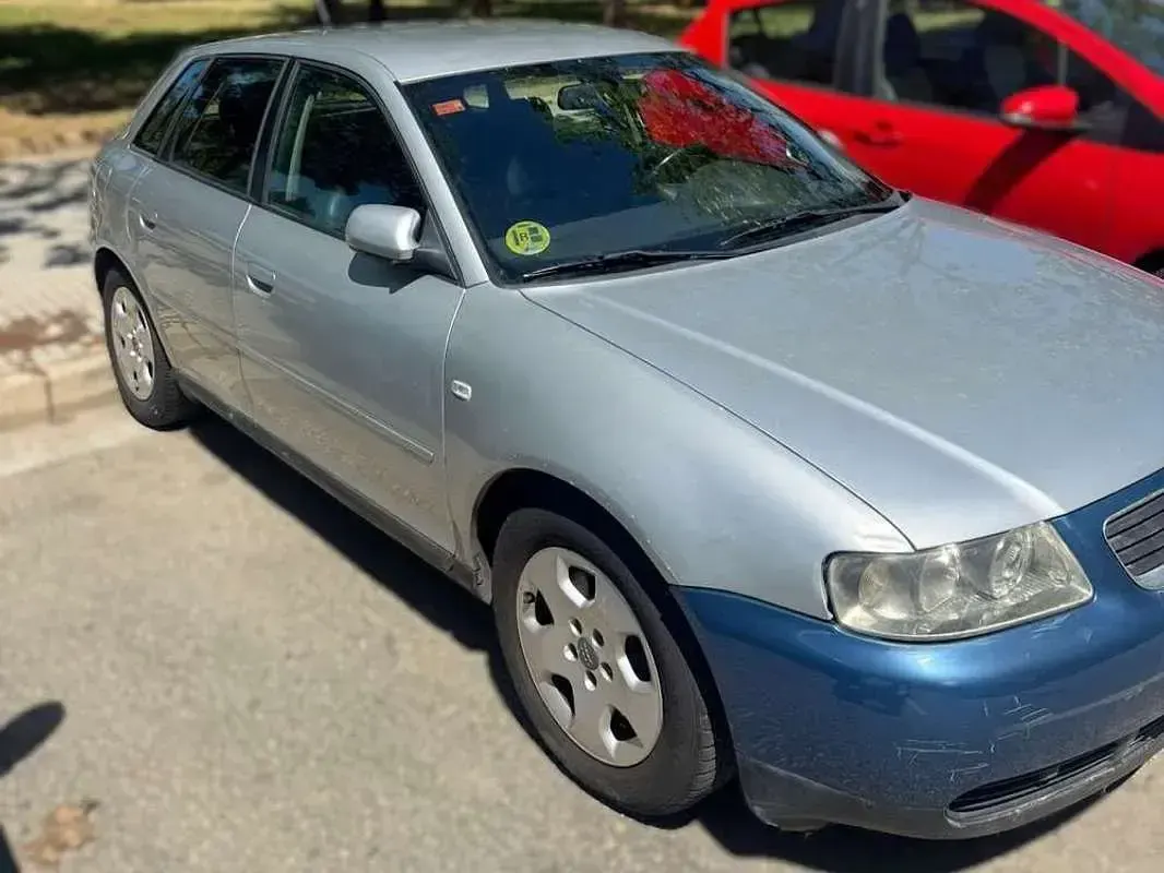 Usado Audi A3 Ambition 180 CV (132 kW) 2001 Gris Utilitario