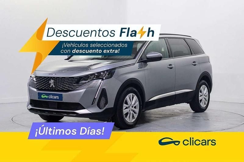 Usado Peugeot 5008 Style 131 CV (96 kW) 2021 Plateado SUV