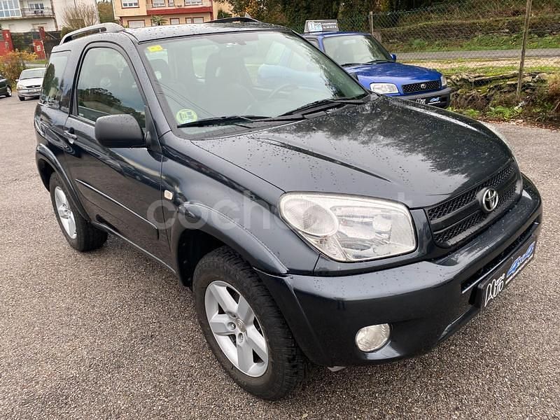 Gris / plata Usado 2005 Toyota RAV4 Luna SUV | 9999 € - Imagen 1/4