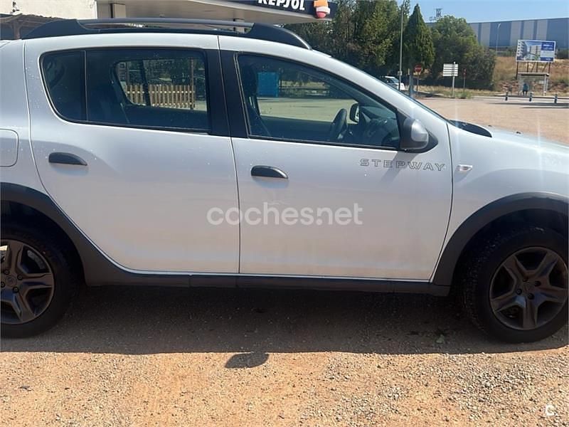 Blanco Usado 2017 Dacia Sandero Stepway Berlina | 7900 € (Super precio) - Imagen 1/4