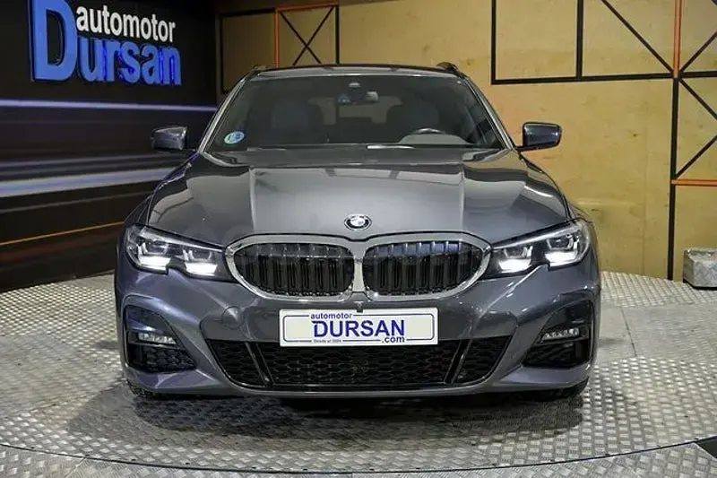 Usado BMW 320e 190 CV (139 kW) 2021 Gris / plata Familiar