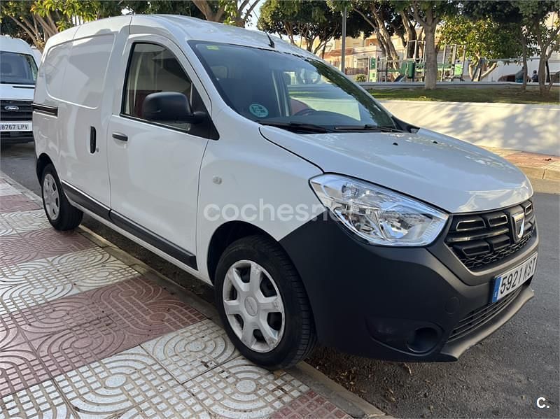 Usado Dacia Dokker Ambiance 102 HP (75 kW) 2019 Branco Monovolume