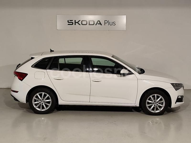 Usado Skoda 110 R 110 CV (80 kW) 2022 Blanco Berlina