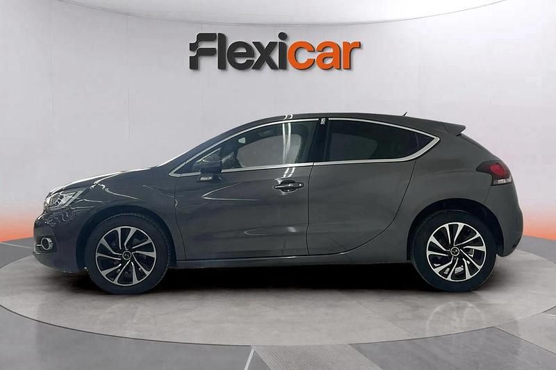 Usado DS Automobiles DS4 Crossback Style 120 CV (88 kW) 2018 Gris SUV