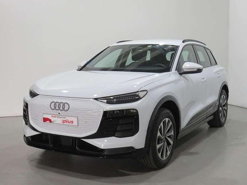 Usado Audi Q6 e-tron Advanced Plus 185 kW (252 CV) 2025 Blanco SUV