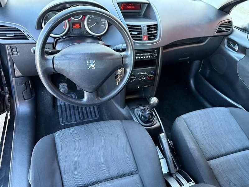 Usado Peugeot 207 69 CV (50 kW) 2008 Negro Utilitario