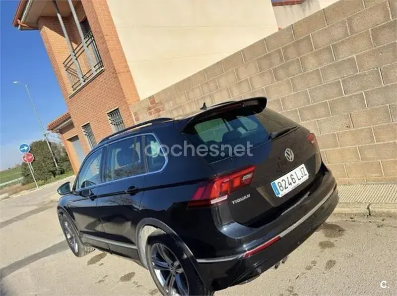 Usado VW Tiguan R-line 150 CV (110 kW) 2020 Negro SUV