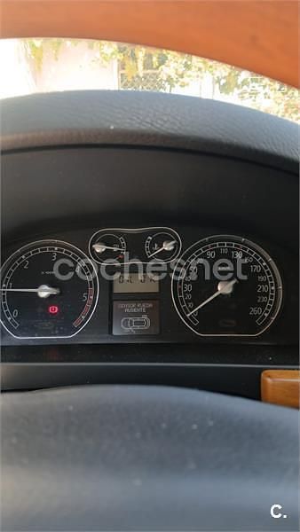 Beige Usado 2005 Renault Laguna II Privilege Berlina | 2400 € (Buen precio) - Imagen 1/1