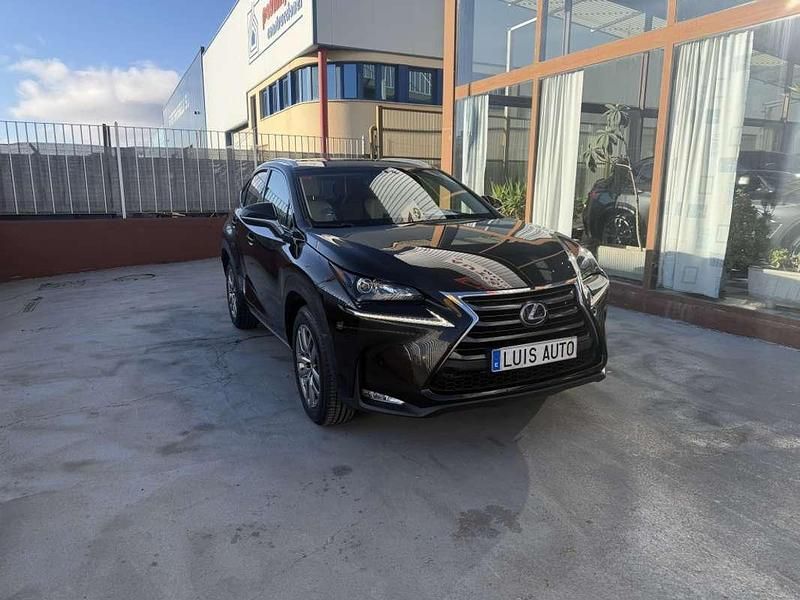 Usado Lexus NX300h Executive Line 197 CV (144 kW) 2017 Negro SUV