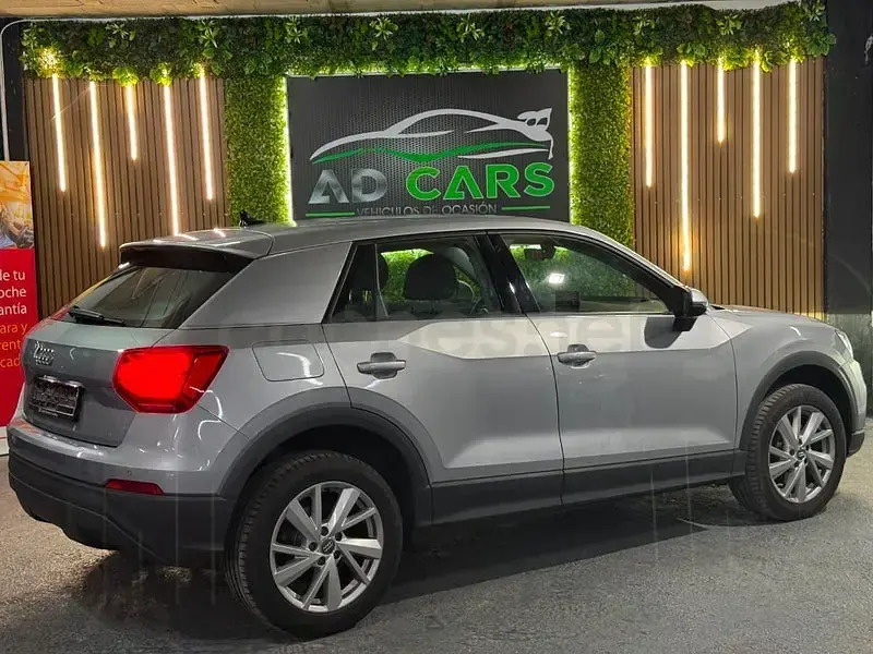 Usado Audi Q2 150 CV (110 kW) 2021 Gris / plata SUV