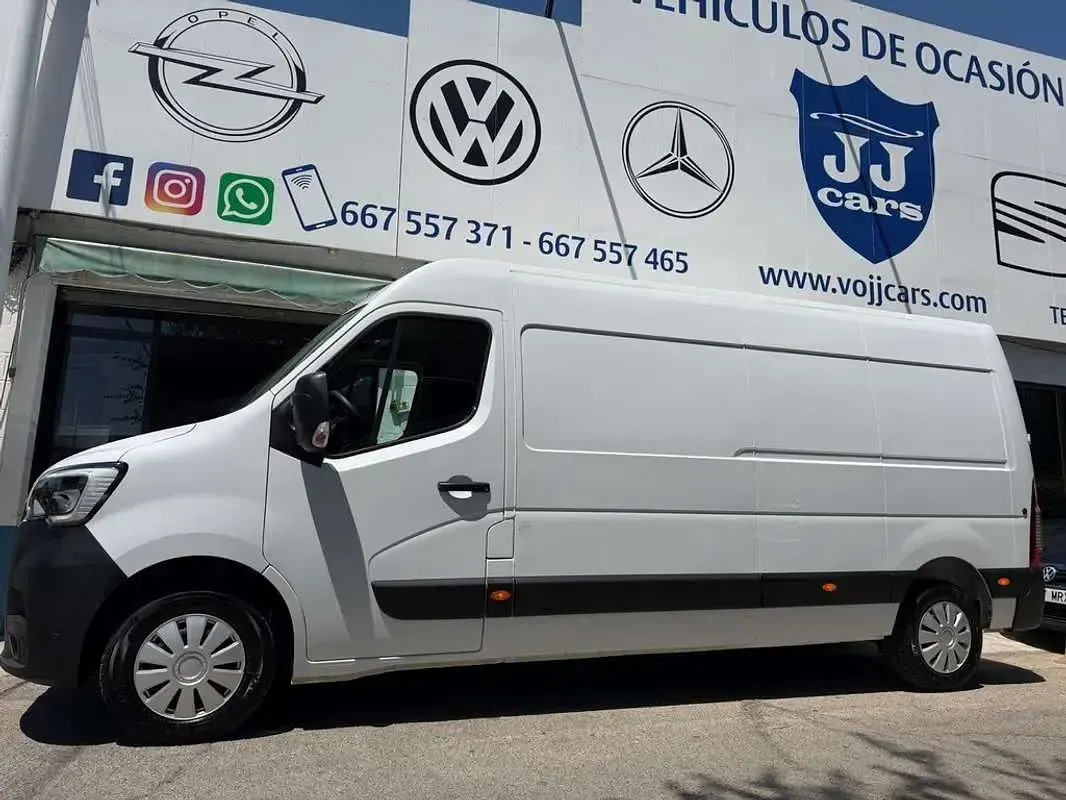Usado Renault Master 150 CV (110 kW) 2023 Blanco Monovolumen