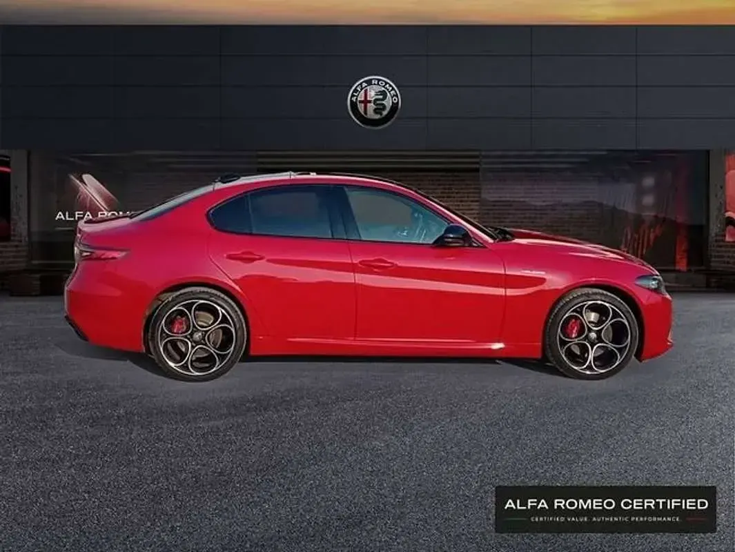 Usado Alfa Romeo Giulia Veloce 280 CV (205 kW) 2024 Rojo Berlina