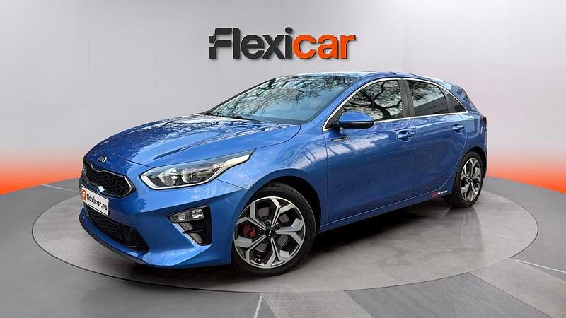 Usado Kia Ceed 120 CV (88 kW) 2019 Azul Utilitario