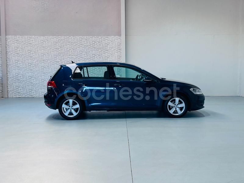 Usado VW Golf VII Edition 105 CV (77 kW) 2014 Azul Berlina
