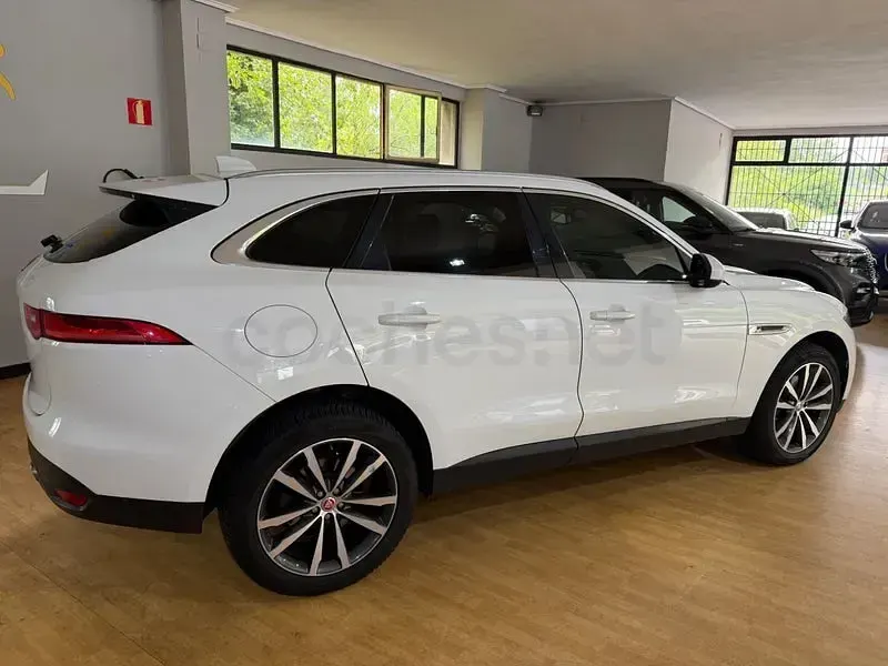 Usado Jaguar F-Pace Prestige 300 CV (220 kW) 2018 Blanco SUV