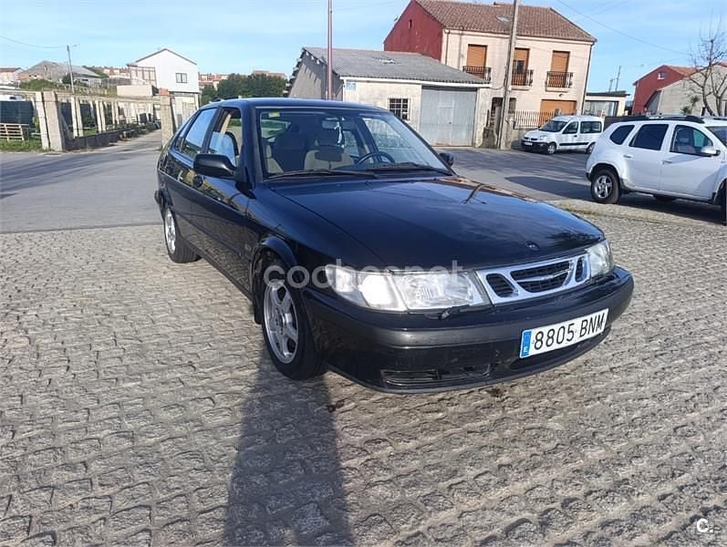 Usado Saab 9-3 115 CV (84 kW) 2001 Negro Berlina