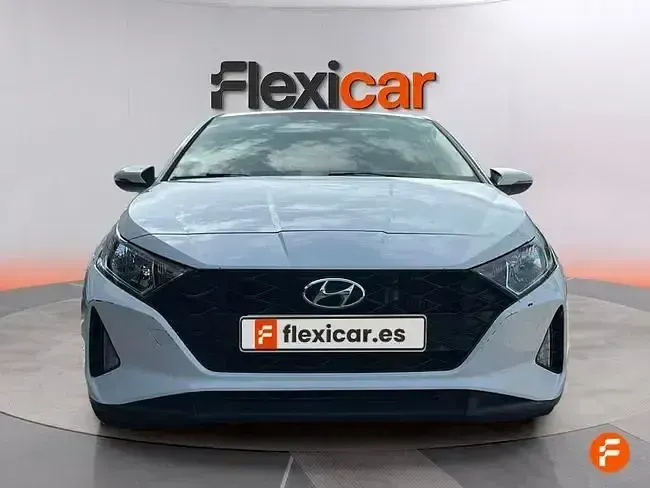 Usado Hyundai i20 100 CV (73 kW) 2021 Blanco Utilitario