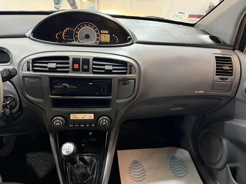 Usado Hyundai Matrix GLS 109 CV (80 kW) 2007 Negro Monovolumen